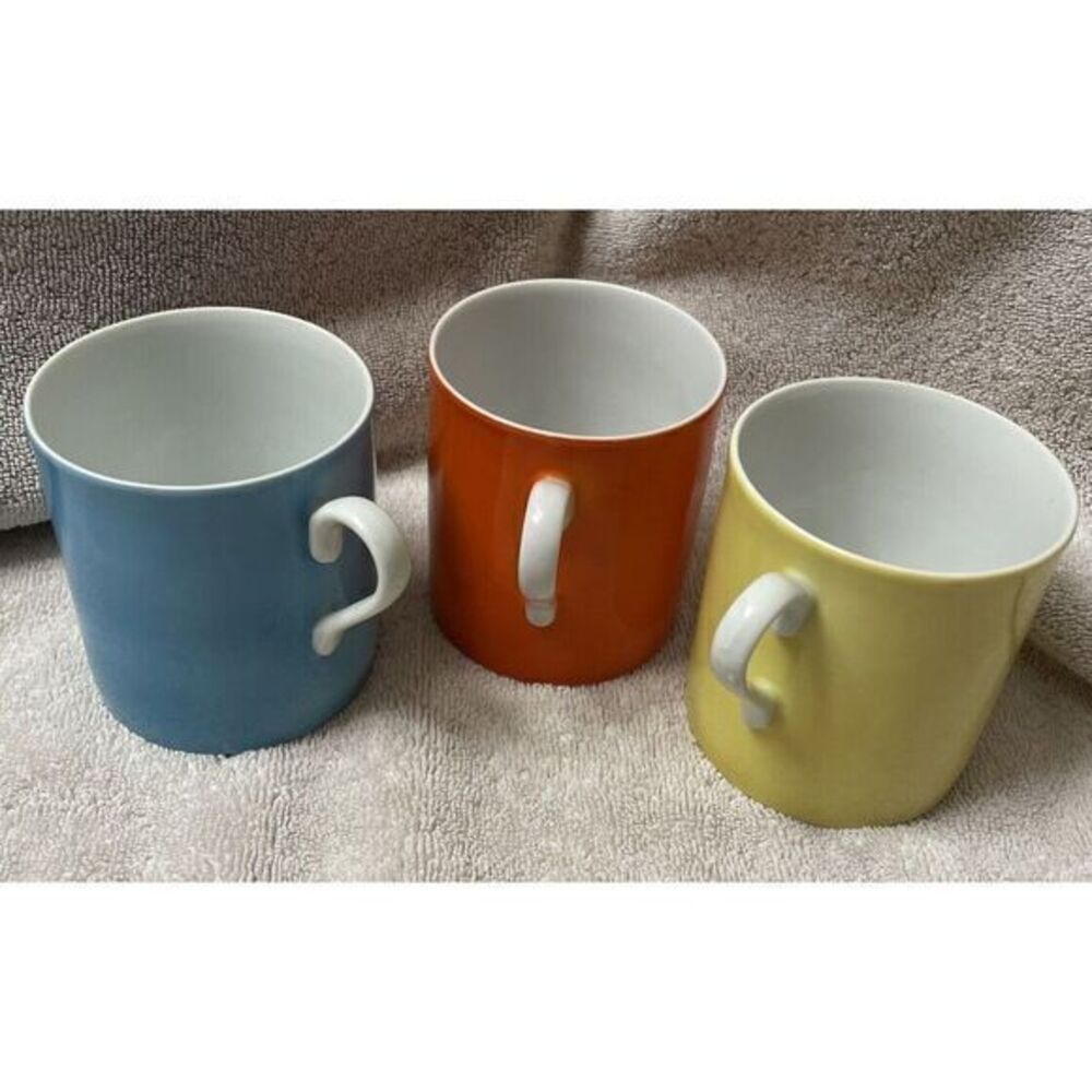 Vintage Made In Japan Colorful Cups Set Of 3‎